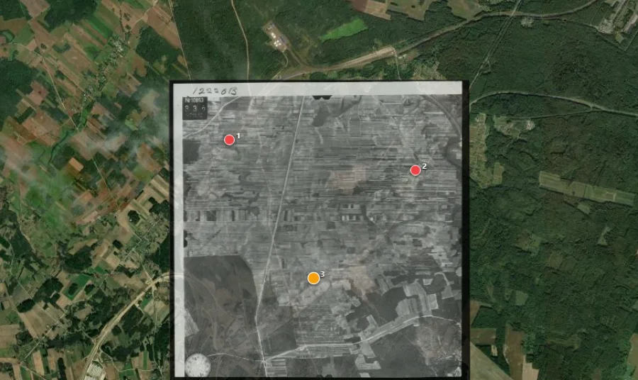 Discovera Georeferencer: a 1944 aerial photo near Bruzgi pinned to the satellite by three points